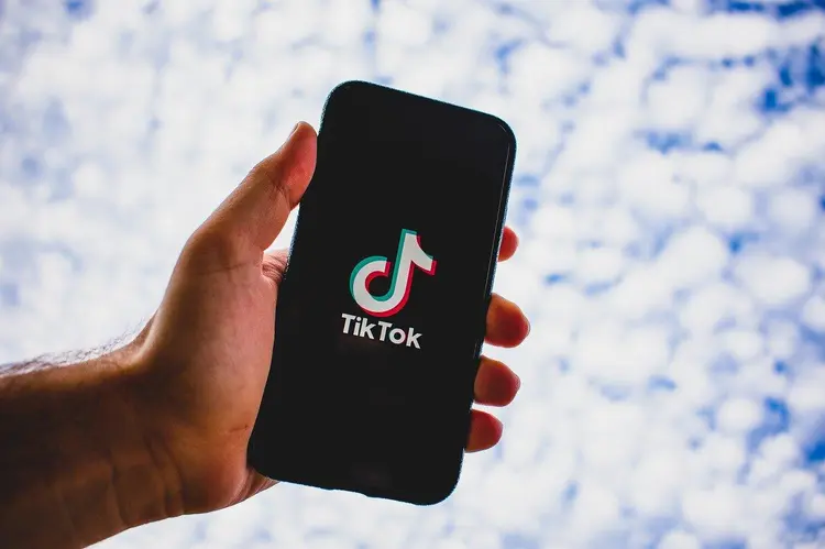 ¿Cómo puedes ganar dinero con TikTok Now?